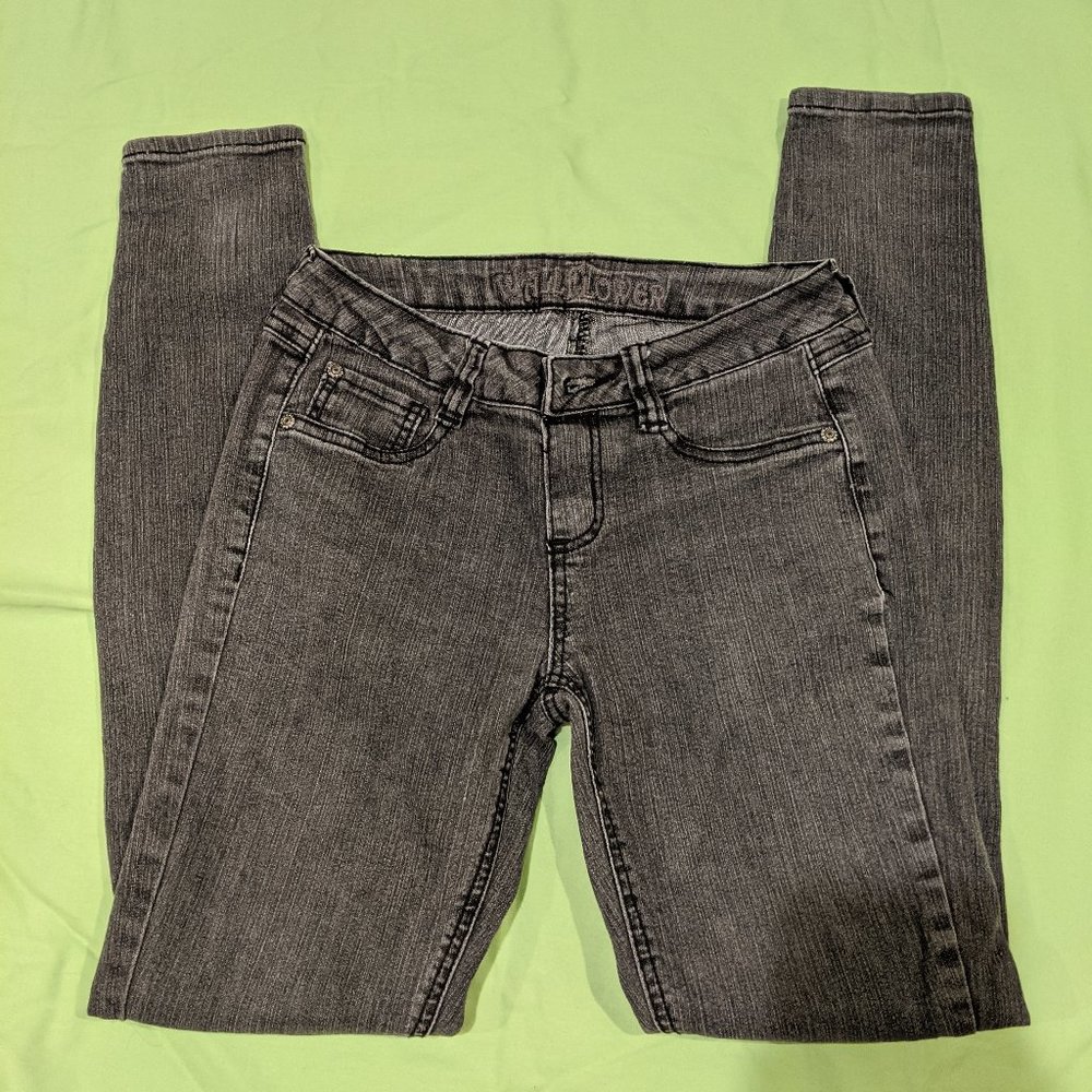 Gray Wallflower Skinny Jeans